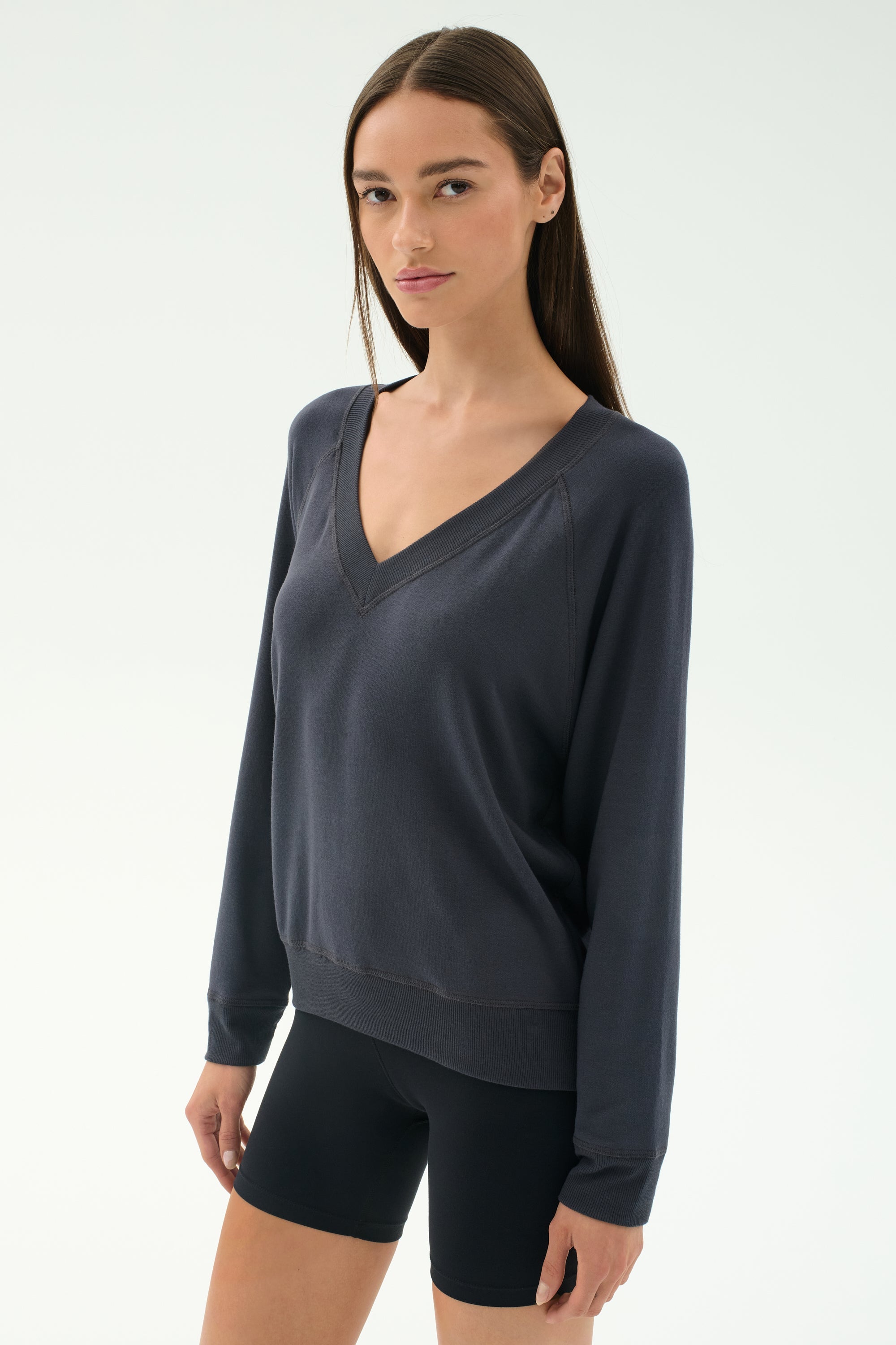Bennie Fleece V-Neck Sweatshirt - Graphite