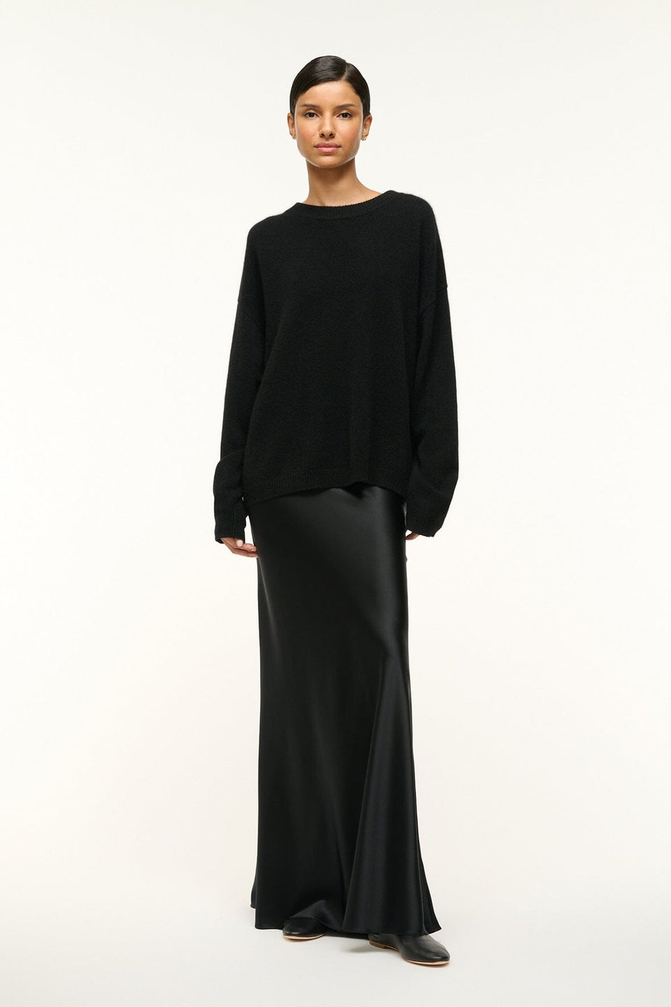 Serrano Cashmere Relaxed Crew Neck - Black