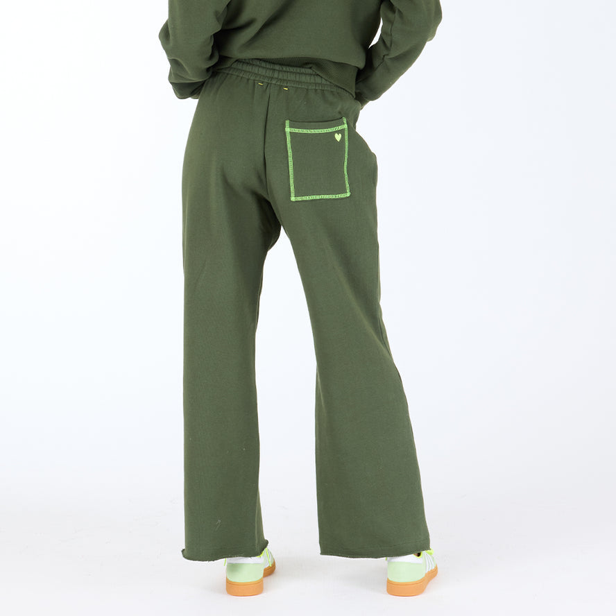 Weekend Barb Sweatpant - Pine Green