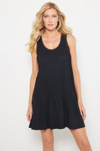 In a Twirl - Black