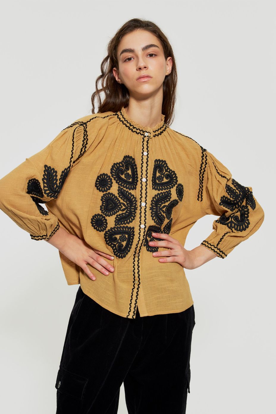 Robby Embroidered Blouse - Camel